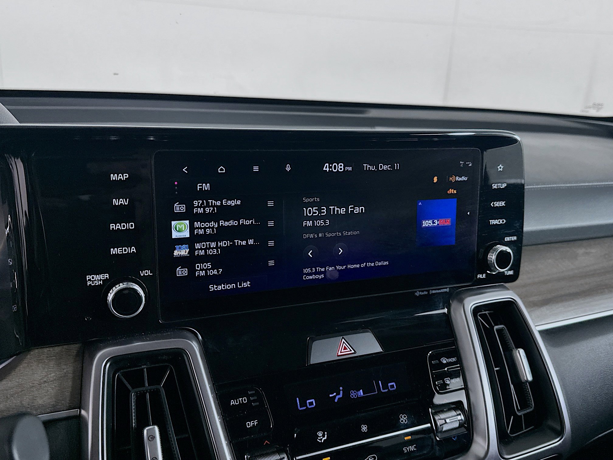 Used 2023 Kia Sorento EX image 19