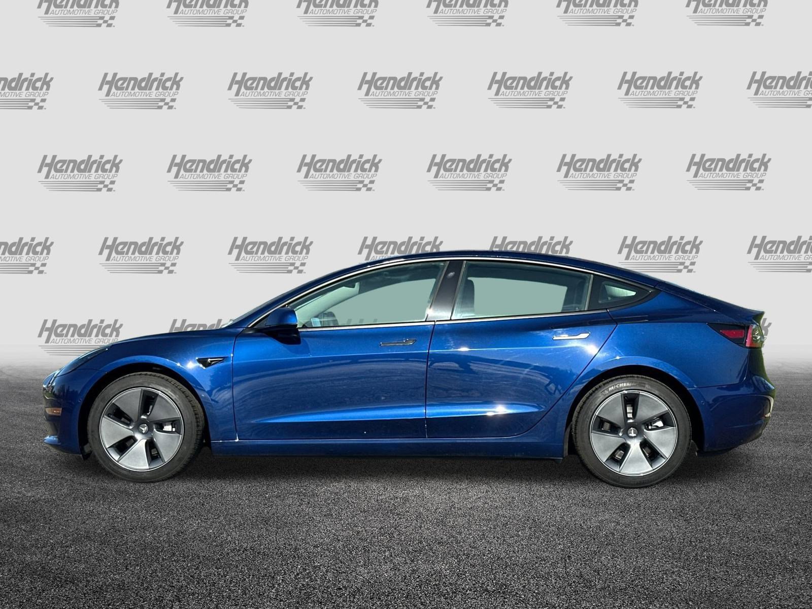 Used 2022 Tesla Model 3 Standard Range image 8