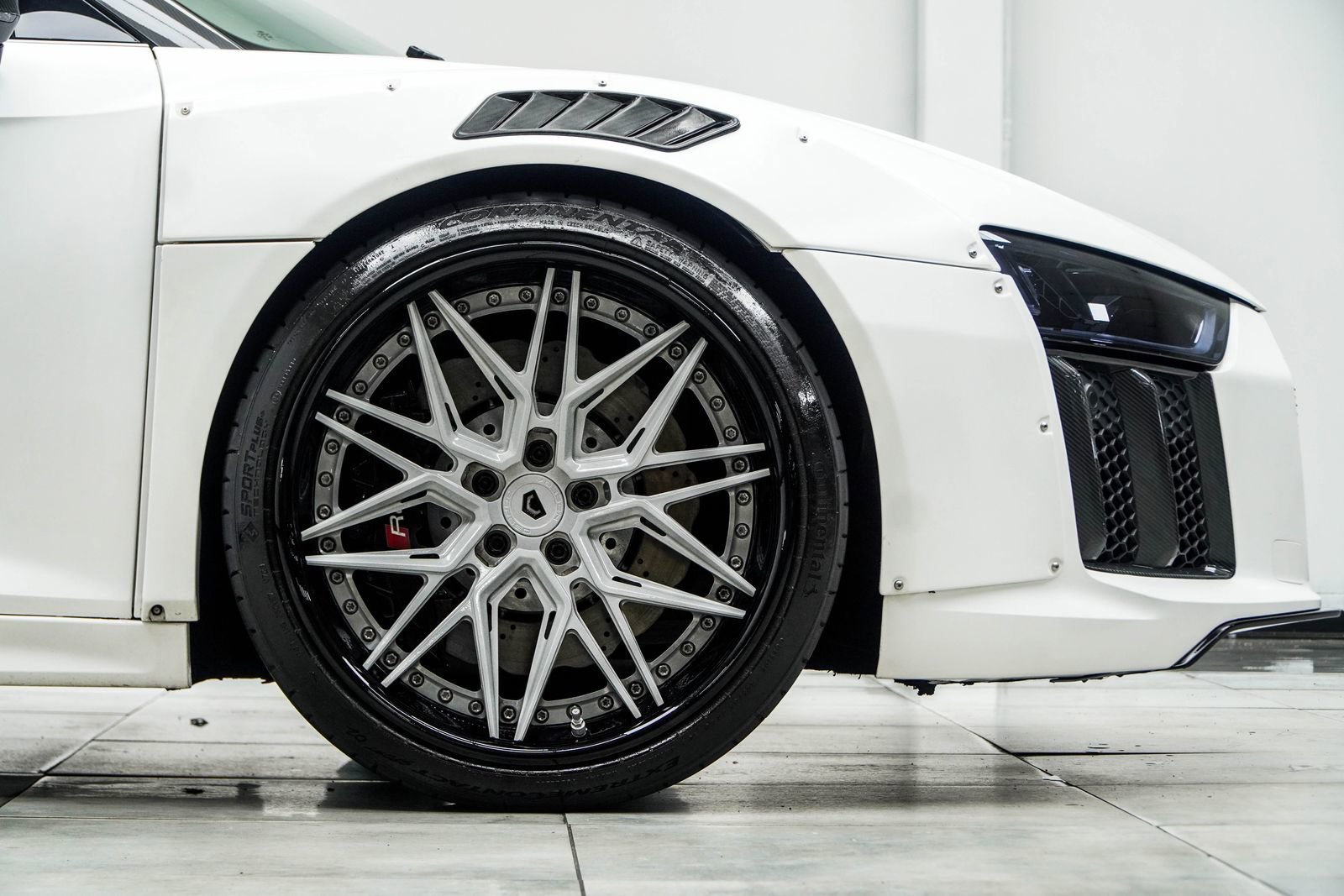 Used 2018 Audi R8 V10 AWD/4WD image 9