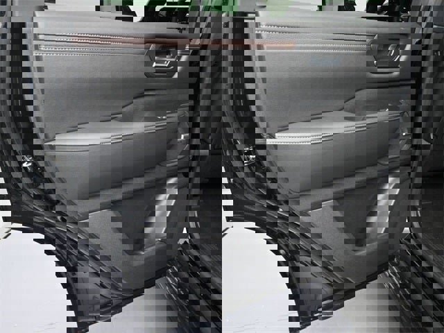 New 2026 Nissan Armada SL w/ Captain's Chari Seat Package image 29