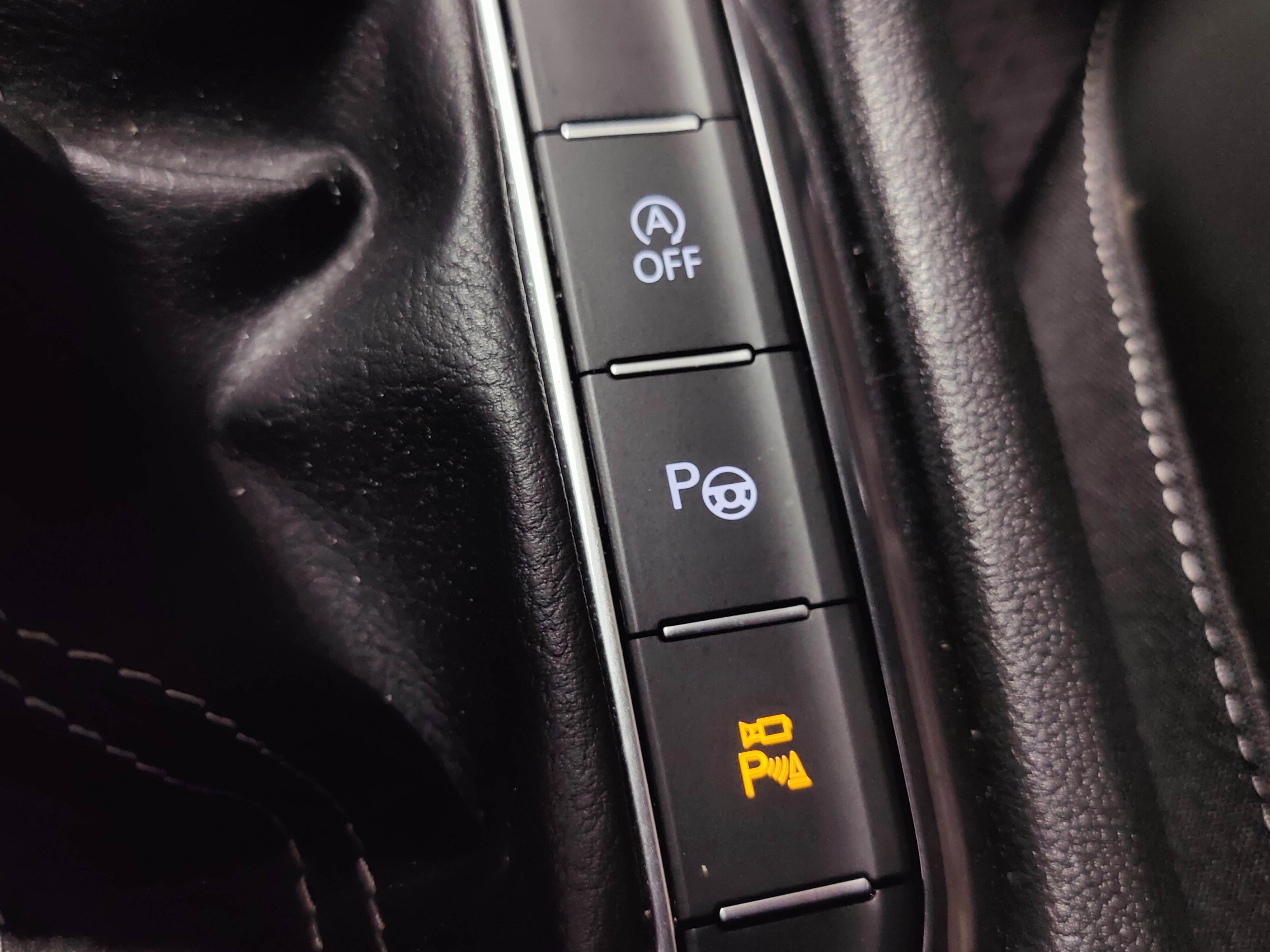 Used 2024 Volkswagen Tiguan SEL R-Line image 28