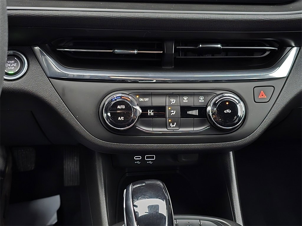 Certified 2025 Buick Envista Preferred image 20