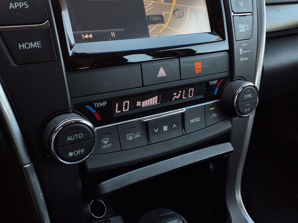 Used 2015 Toyota Camry XLE FWD image 9