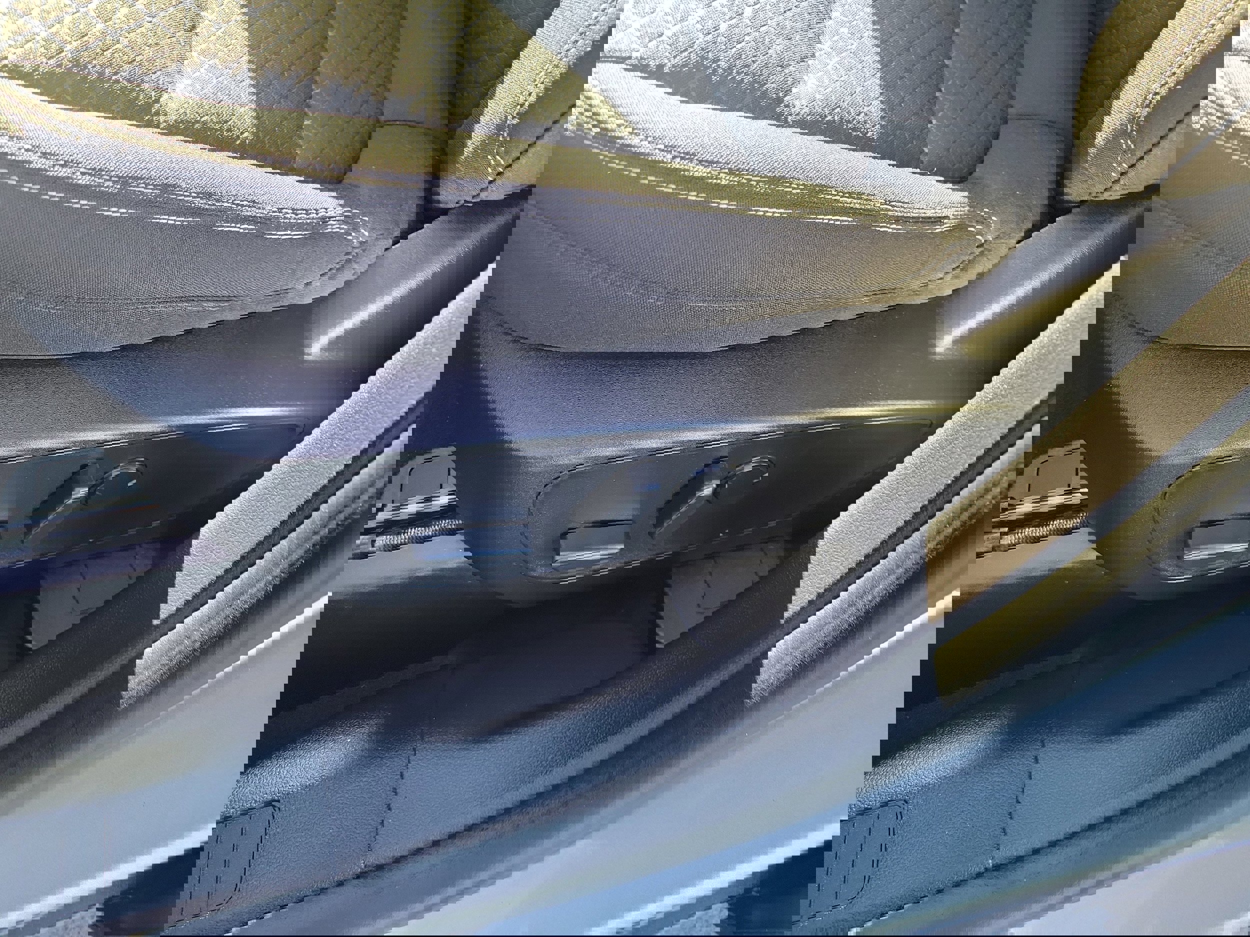 Used 2023 Ford Escape Active w/ Cold Weather Package image 17