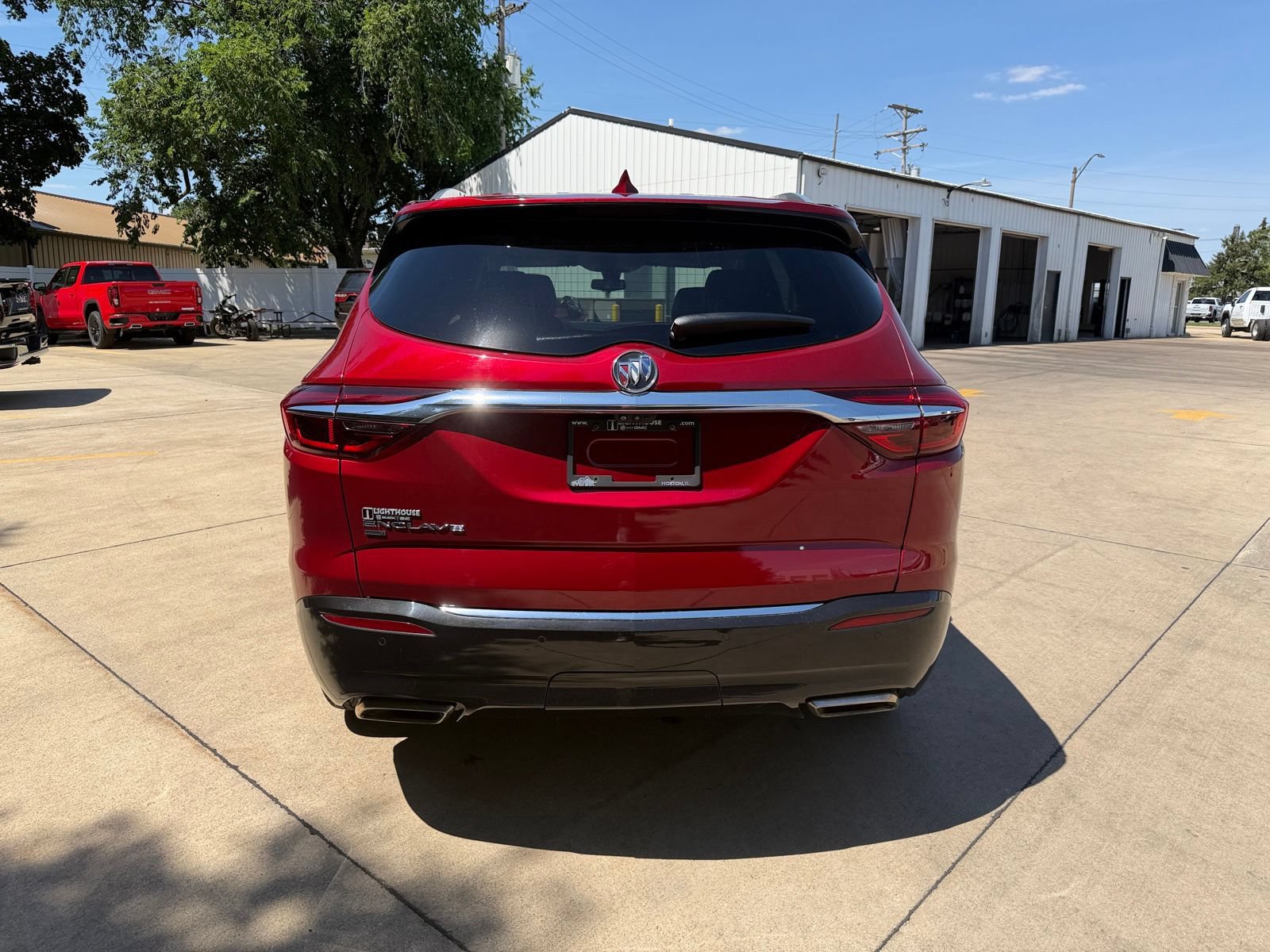 Used 2020 Buick Enclave Premium w/ Surround and Sites Package AWD/4WD image 30