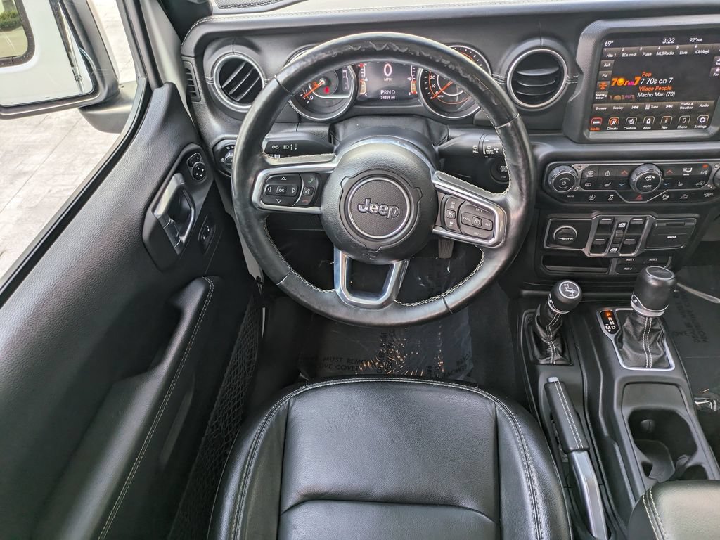 Used 2020 Jeep Gladiator Overland AWD/4WD image 12