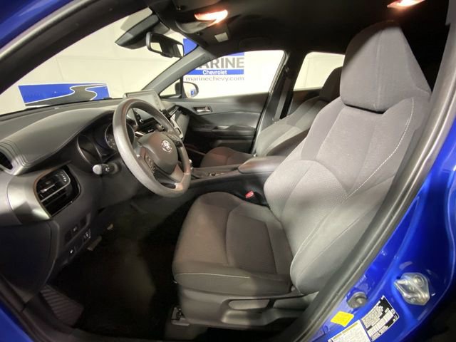 Used 2019 Toyota C-HR LE FWD image 23