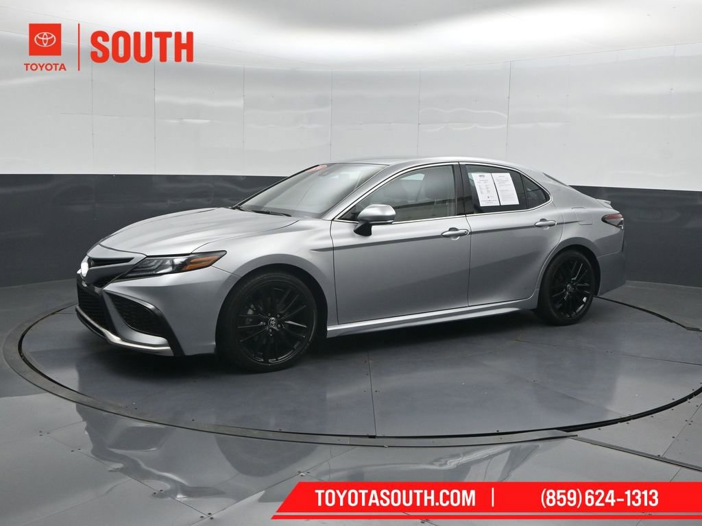 Used 2024 Toyota Camry XSE FWD image 7