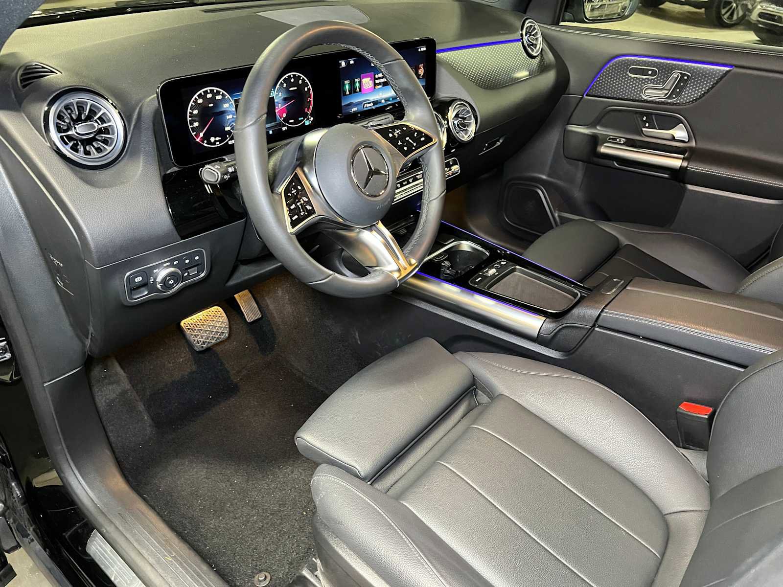 Used 2025 Mercedes-Benz GLA 250 4MATIC image 21