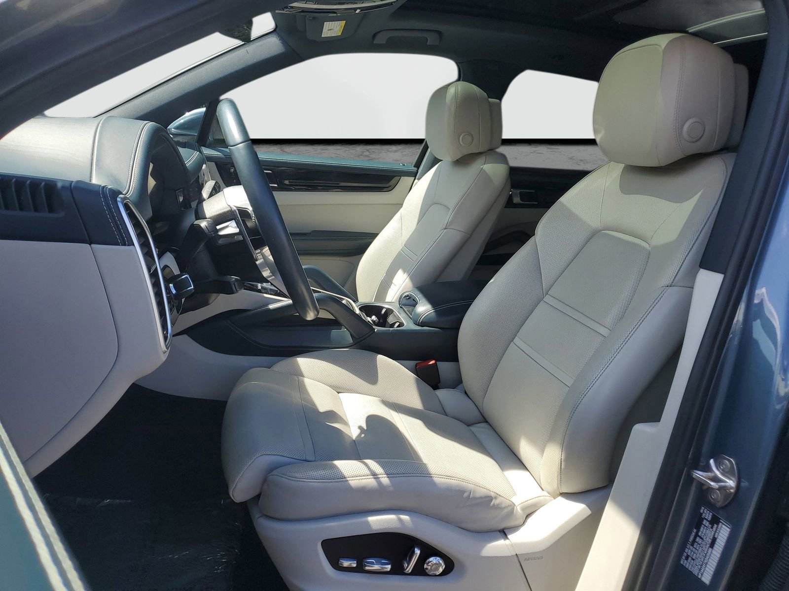 Used 2019 Porsche Cayenne image 17