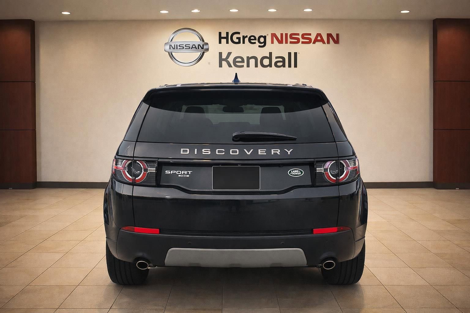 Used 2017 Land Rover Discovery Sport HSE AWD/4WD image 6