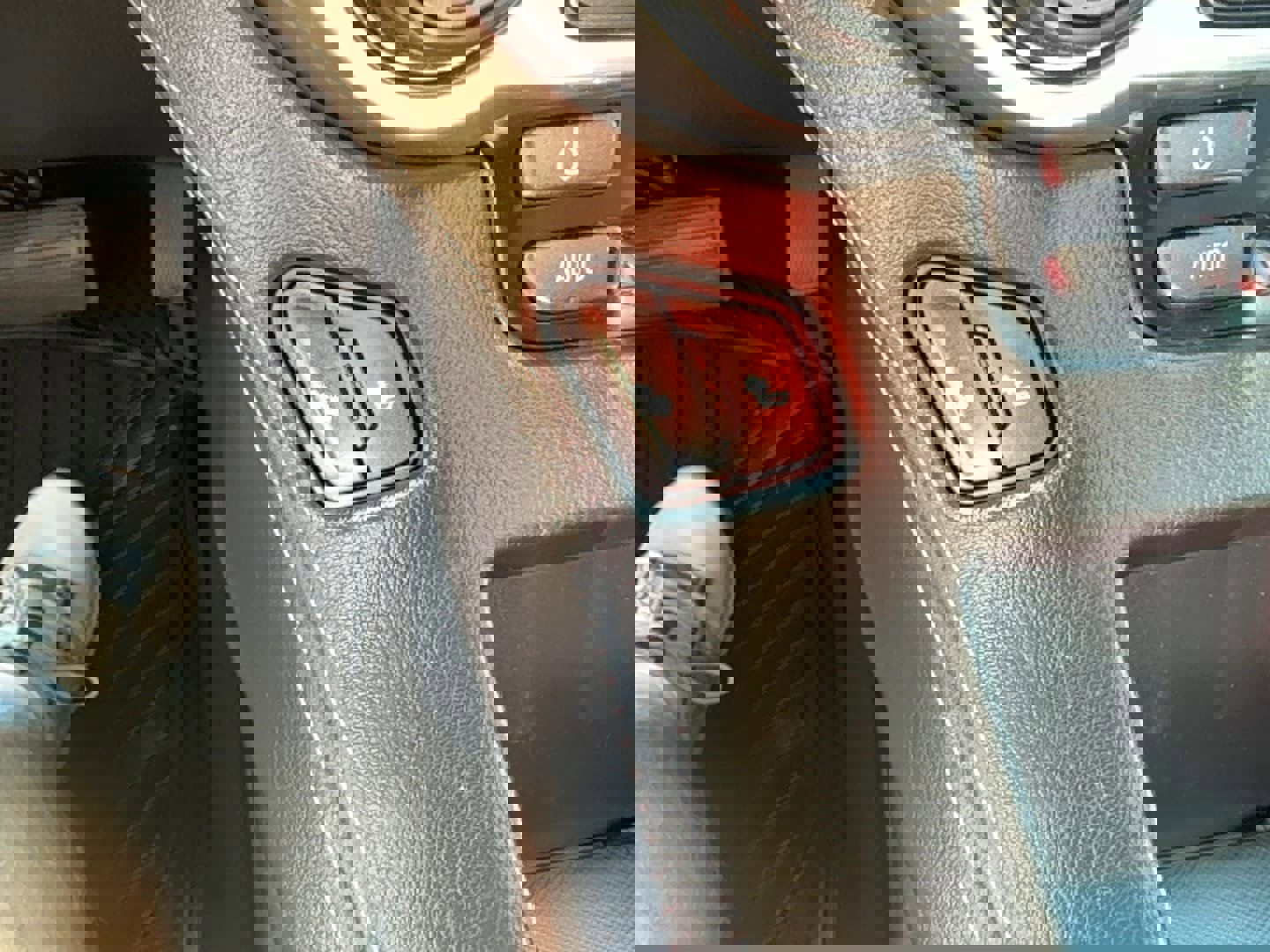 Used 2020 Chevrolet Tahoe LT AWD/4WD image 25