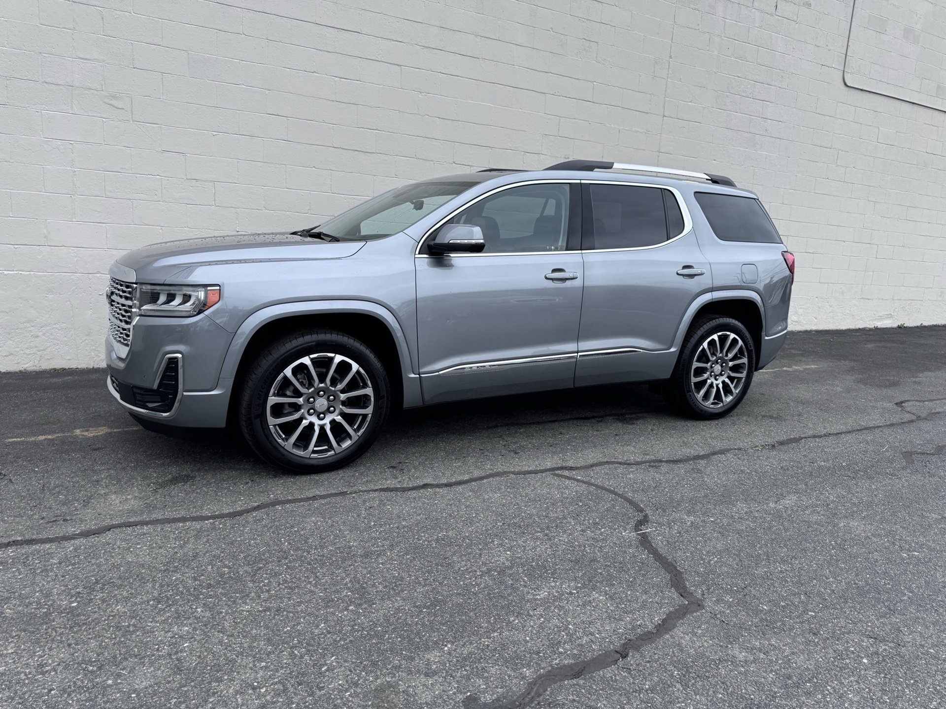 Used 2023 GMC Acadia Denali