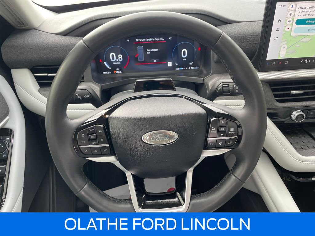 Used 2025 Ford Explorer Platinum w/ LUX Leather Package image 26