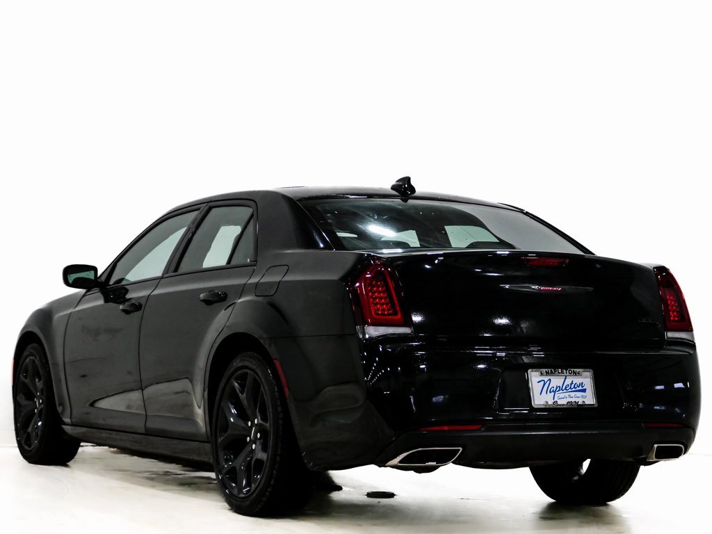 Used 2023 Chrysler 300 S image 9