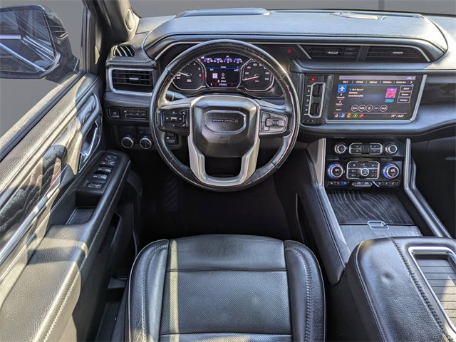 Used 2021 GMC Yukon Denali w/ Denali Premium Package image 16