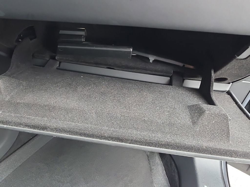 Used 2015 Tesla Model S 85D image 46