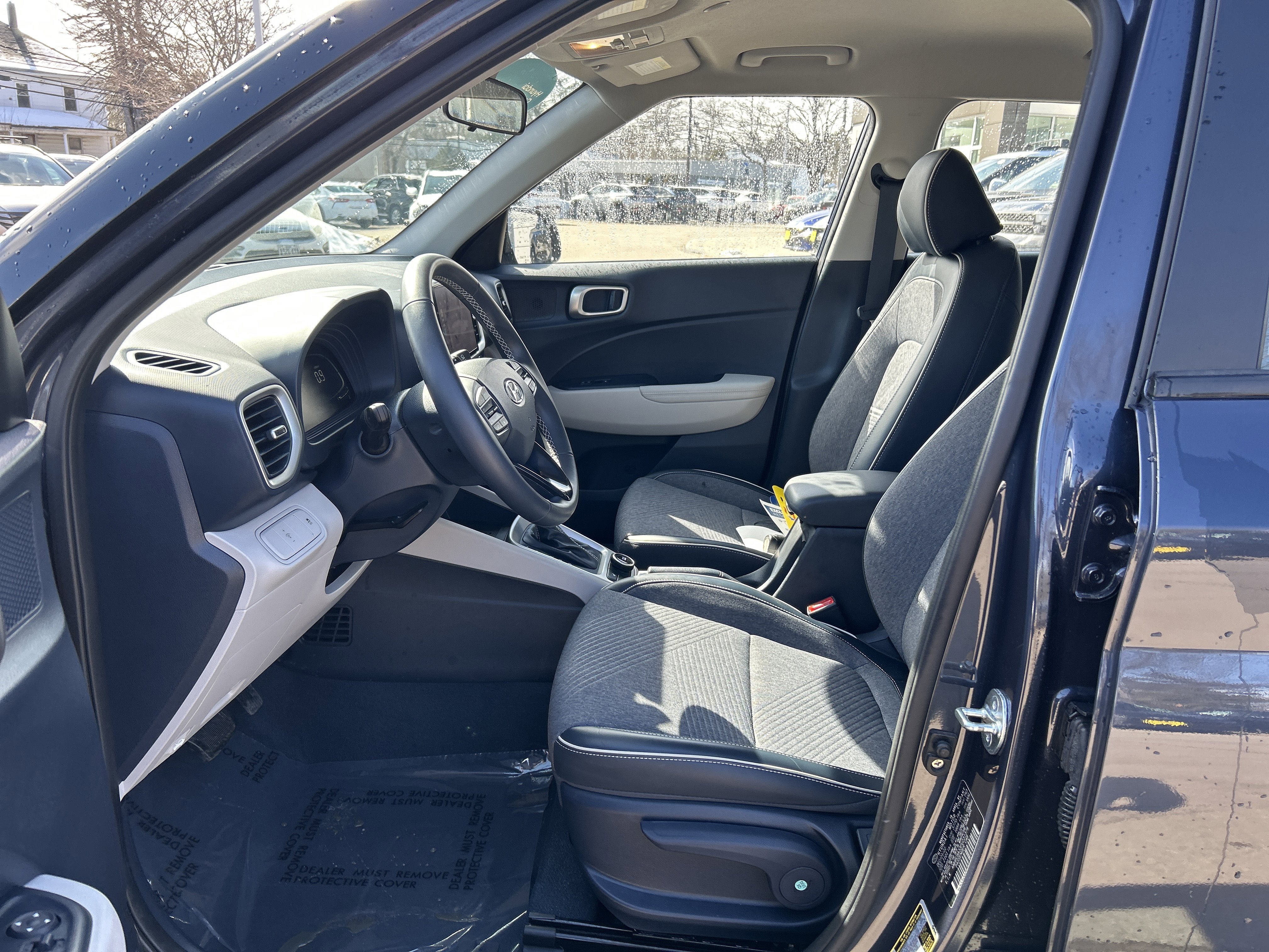 Certified 2023 Hyundai Venue Limited image 14