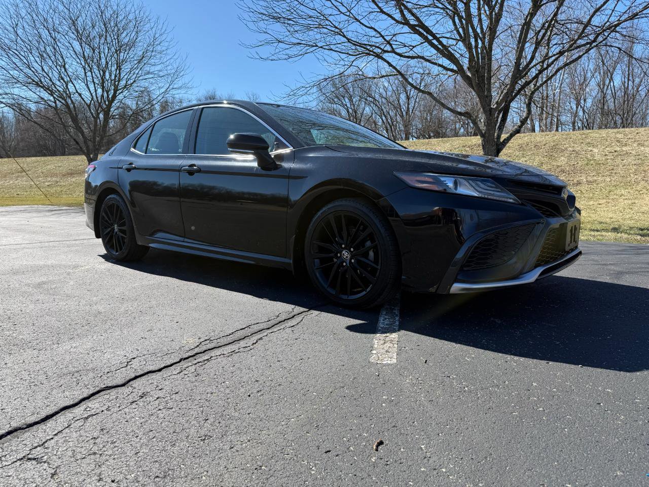Used 2021 Toyota Camry XSE FWD image 1