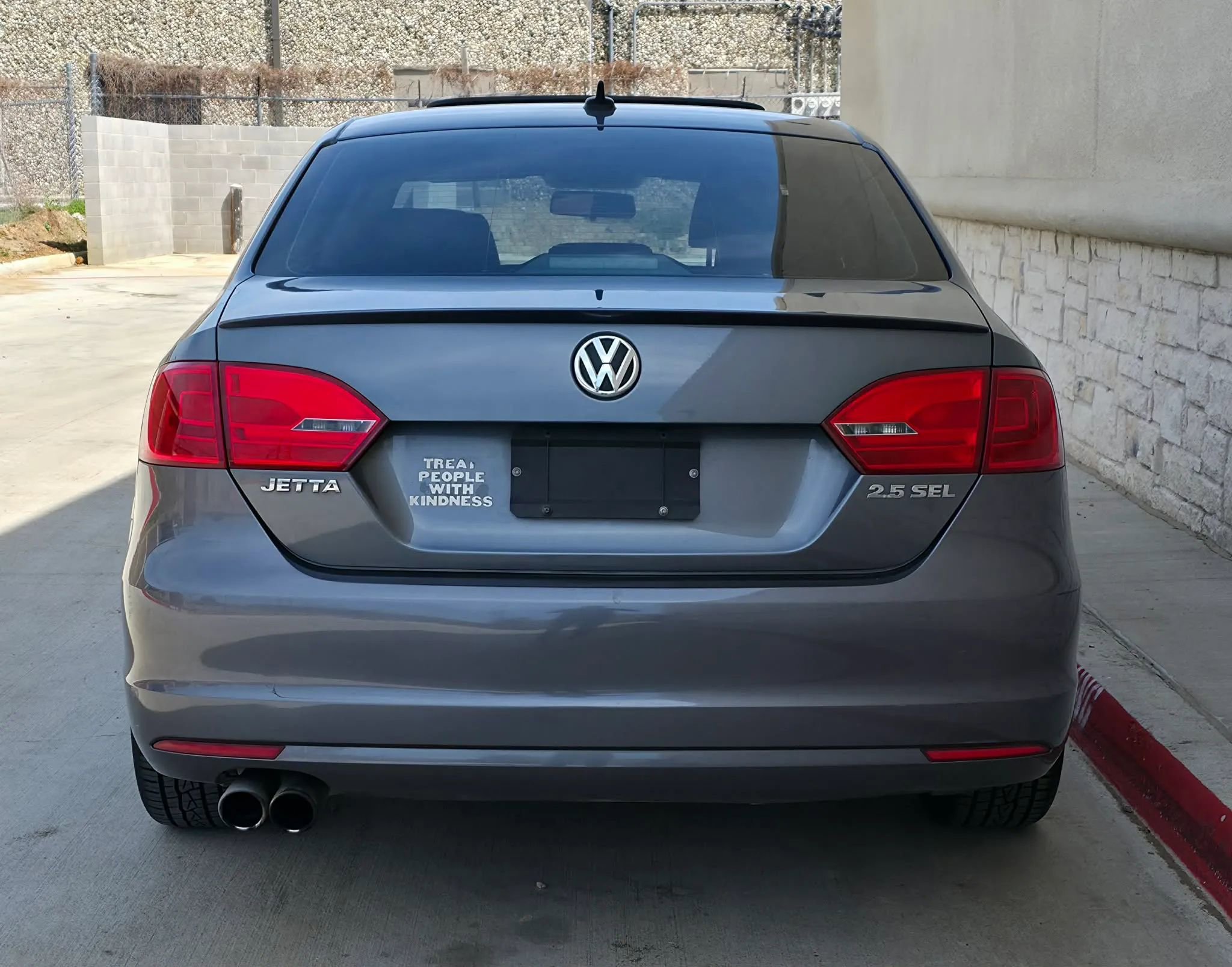 Used 2013 Volkswagen Jetta SEL FWD image 4