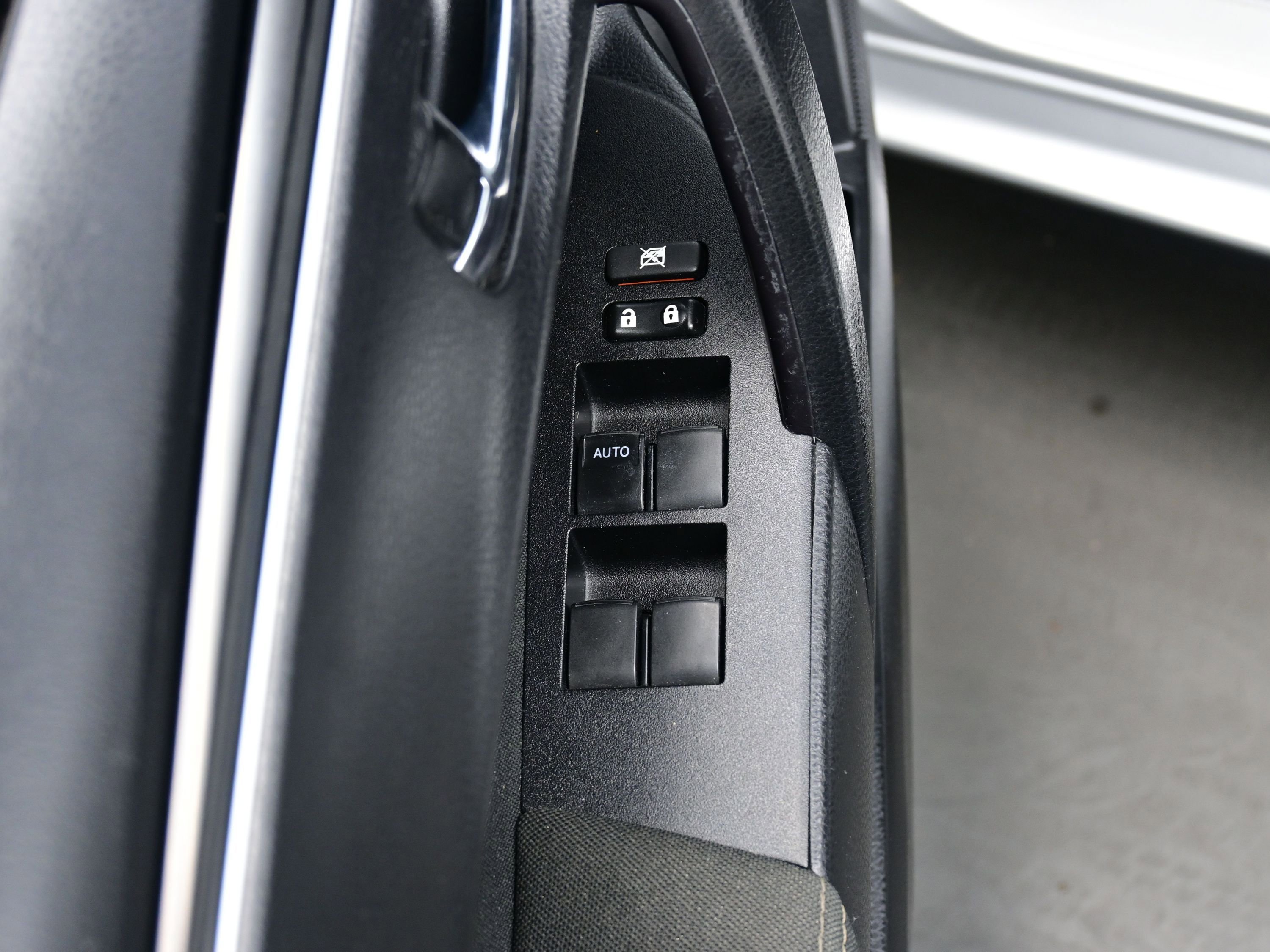 Used 2019 Toyota Corolla LE image 10