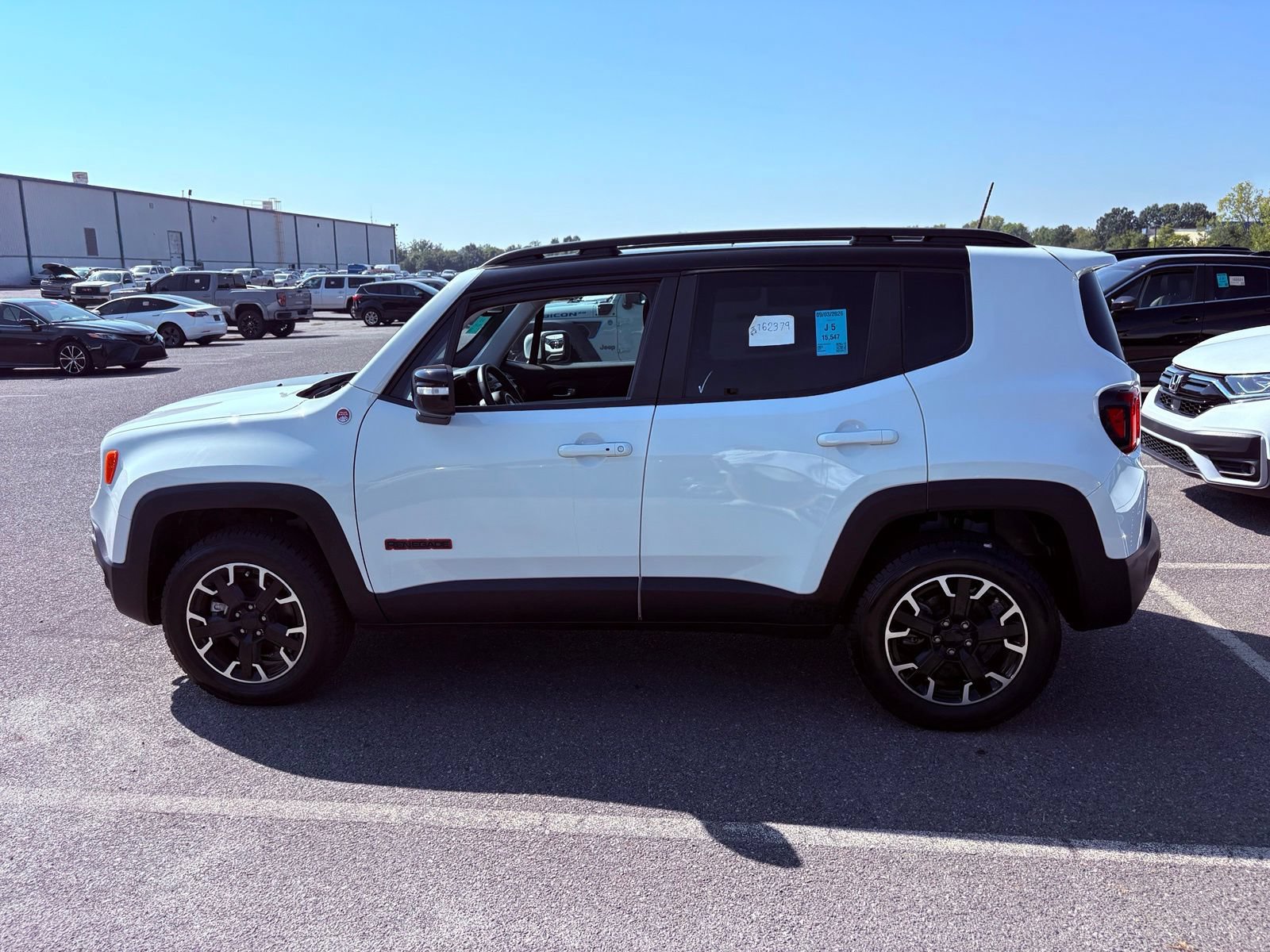 Used 2023 Jeep Renegade Trailhawk w/ Sun/Sound Group AWD/4WD image 8
