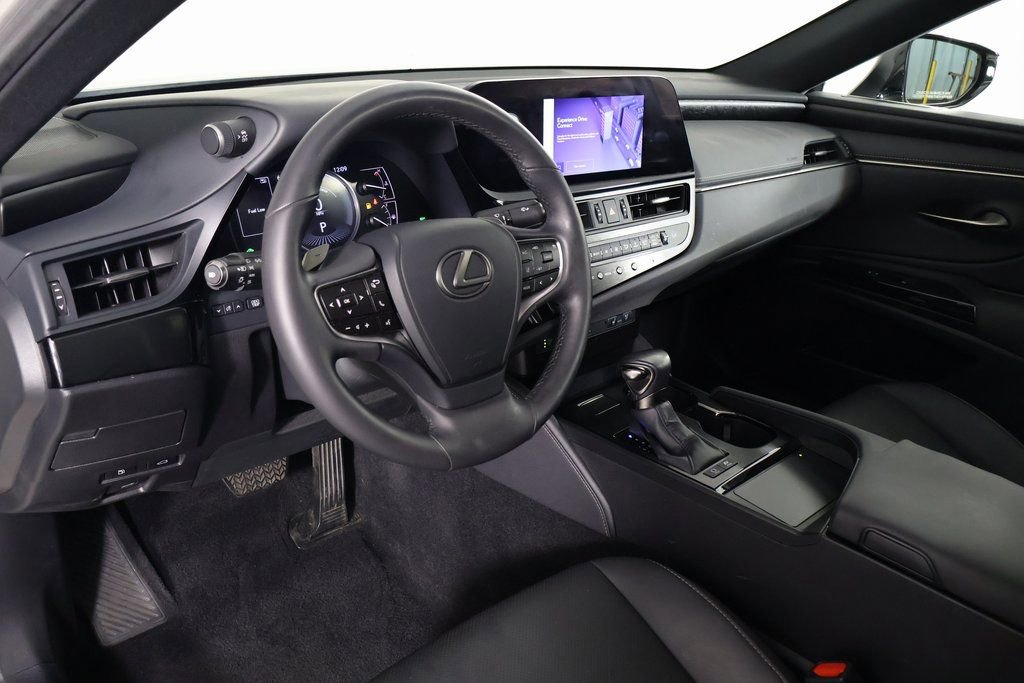 Certified 2023 Lexus ES 300h w/ Premium Package image 7