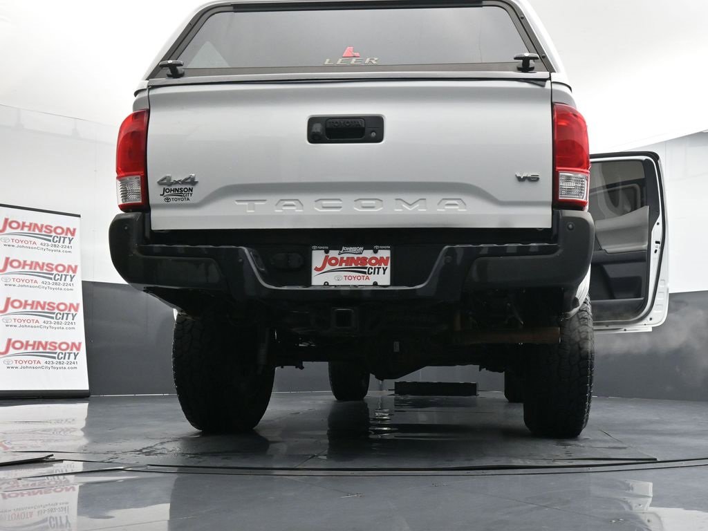 Used 2017 Toyota Tacoma SR5 w/ Tow Package image 43