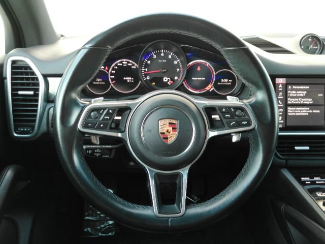 Used 2020 Porsche Cayenne AWD/4WD image 32