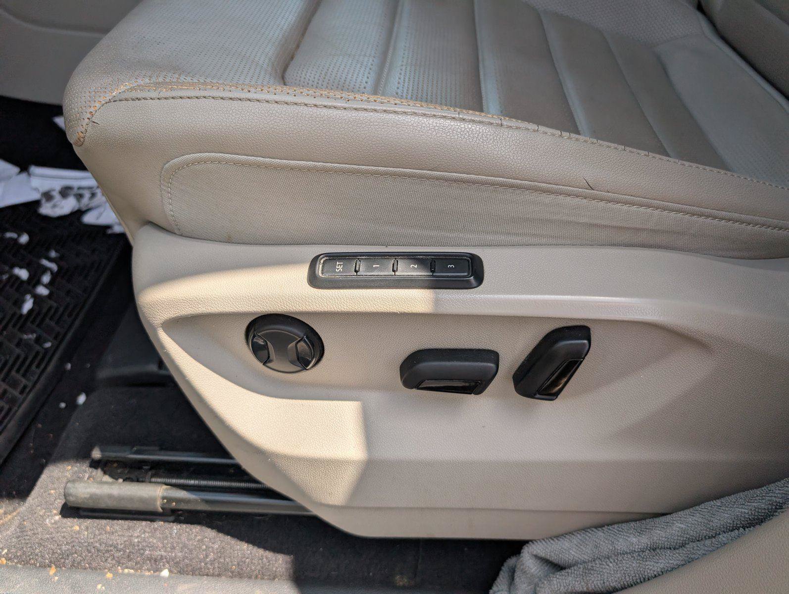 Used 2018 Volkswagen Atlas SEL Premium AWD/4WD image 14