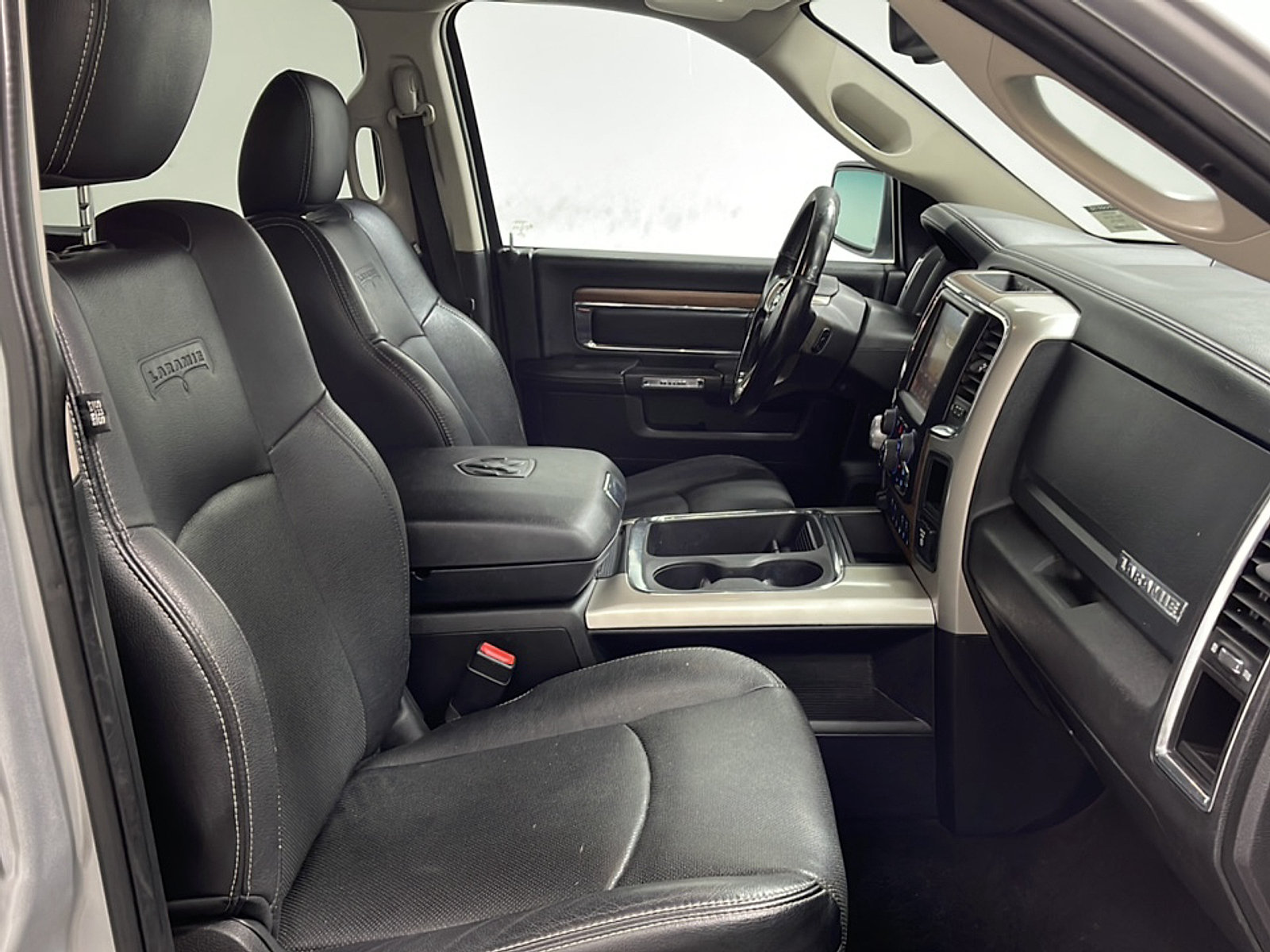 Used 2017 RAM 1500 Laramie w/ Convenience Group AWD/4WD image 22