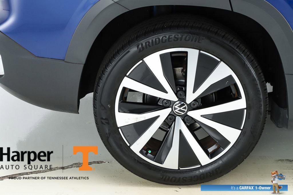 Used 2023 Volkswagen Taos SE w/ Panoramic Sunroof Package image 50