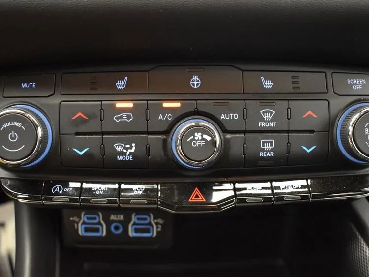Used 2023 Dodge Durango GT image 32