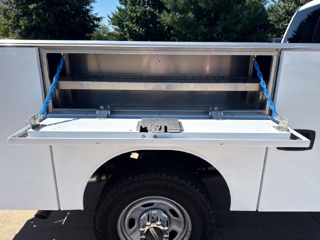 New 2026 Ford F350 XL w/ XL Chrome Package AWD/4WD image 17
