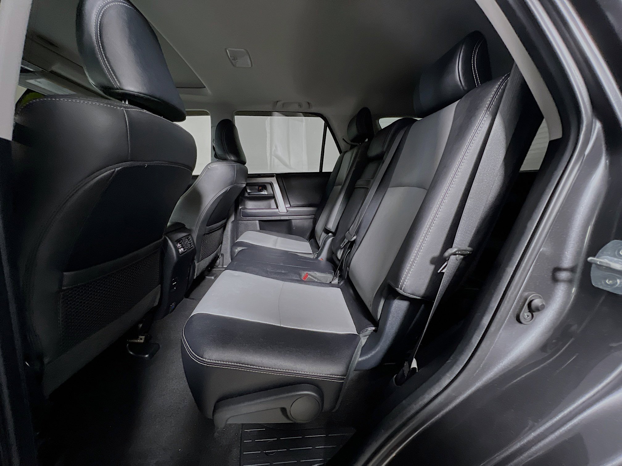 Used 2019 Toyota 4Runner SR5 Premium image 28