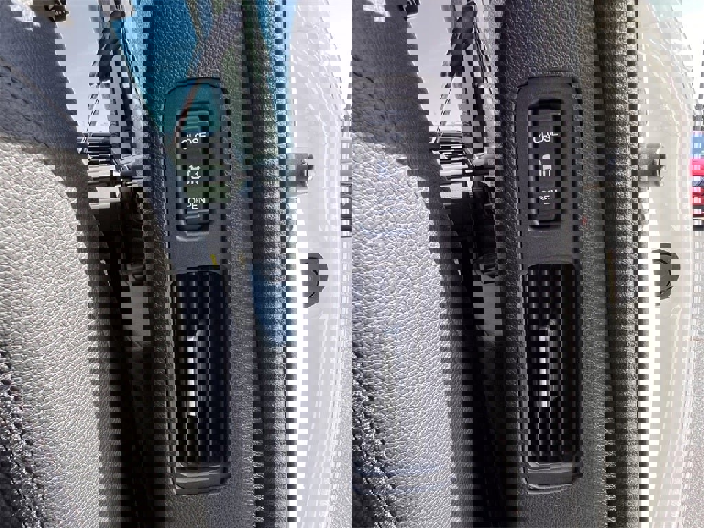 New 2026 Honda Odyssey Touring image 26