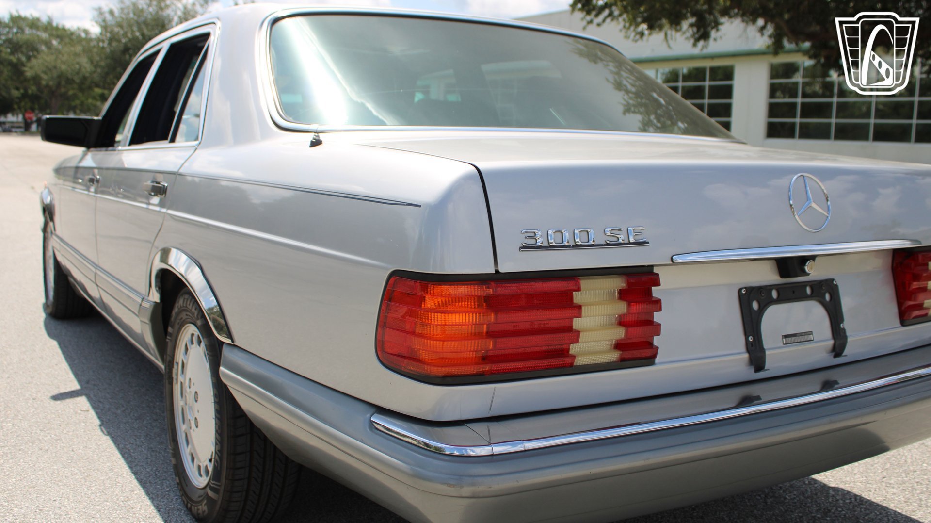 Used 1990 Mercedes-Benz 300 SE image 31