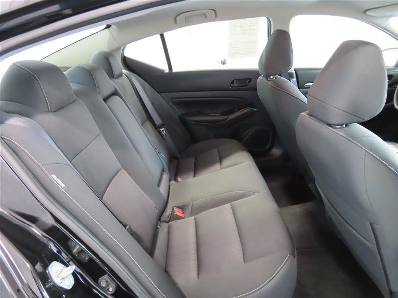 Used 2023 Nissan Altima 2.5 SV FWD image 32