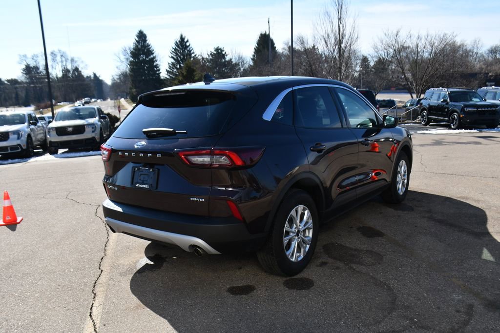 Used 2023 Ford Escape Active image 6