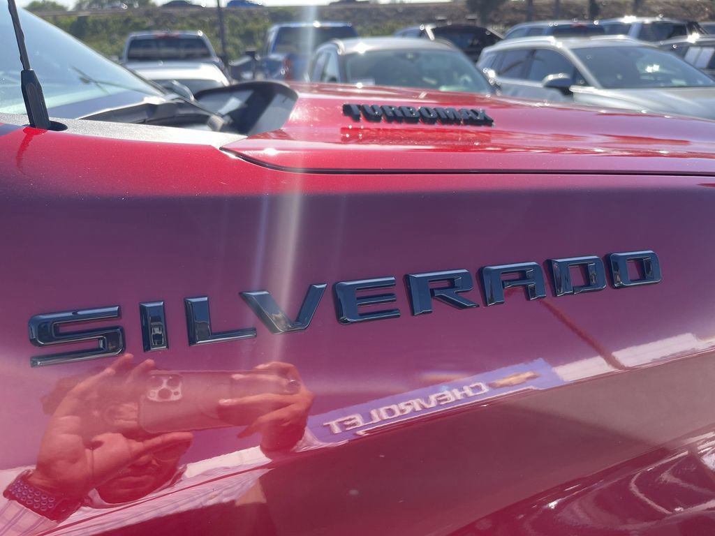 New 2025 Chevrolet Silverado 1500 RST w/ LPO, Dark Essentials Package image 19