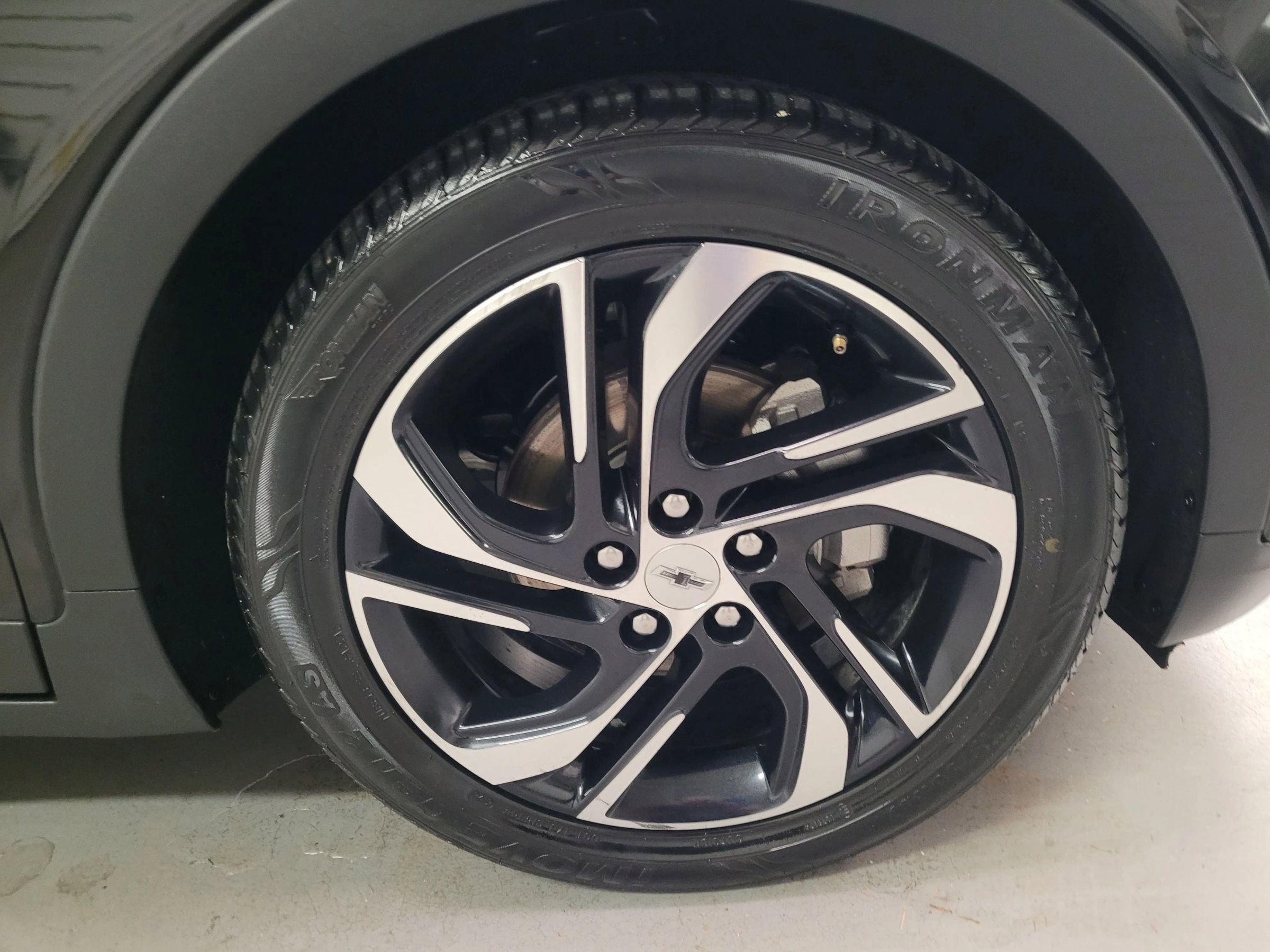 Used 2023 Chevrolet Bolt LT image 13