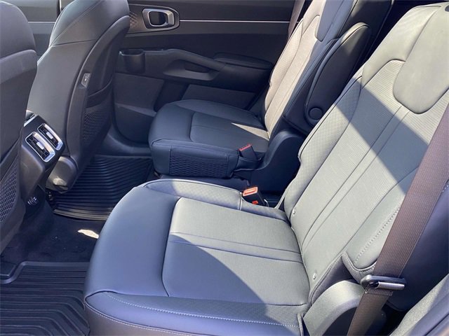 New 2025 Kia Sorento EX image 10
