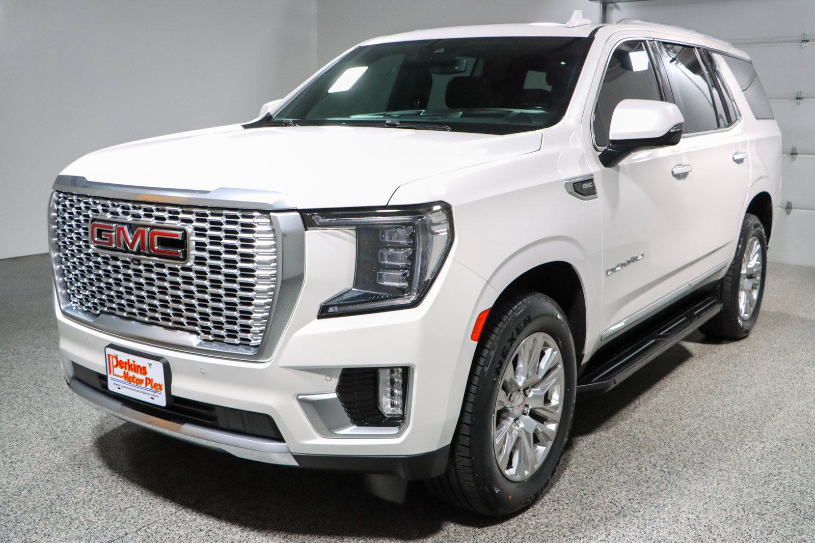 Used 2023 GMC Yukon Denali AWD/4WD image 37