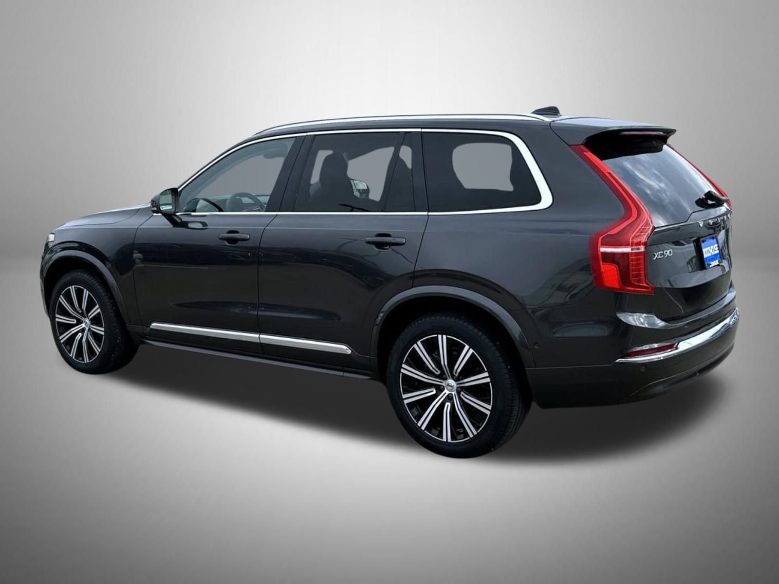 Used 2024 Volvo XC90 B6 Plus image 7