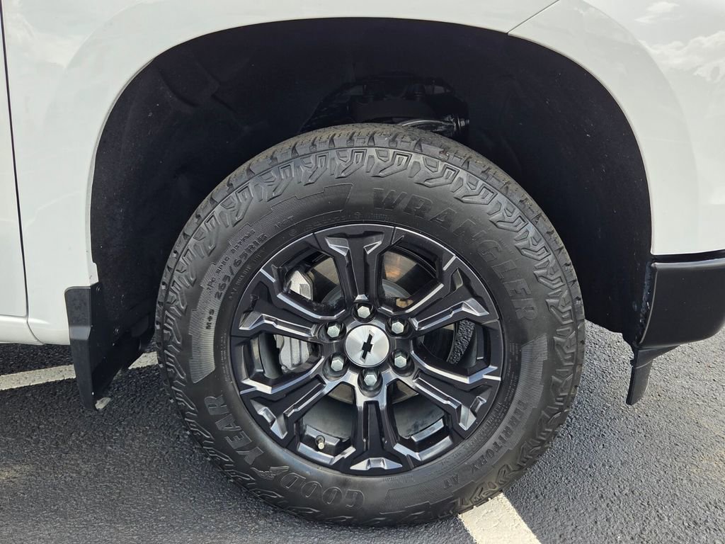 Certified 2024 Chevrolet Silverado 1500 W/T w/ WT Value Package image 10