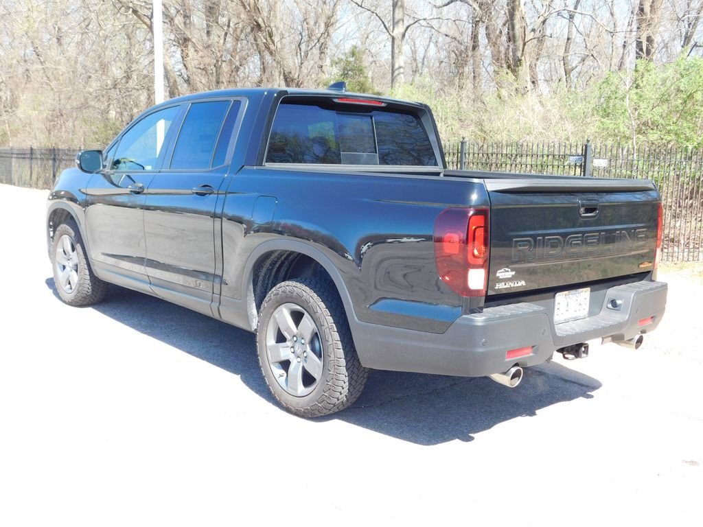 Certified 2025 Honda Ridgeline TrailSport image 3