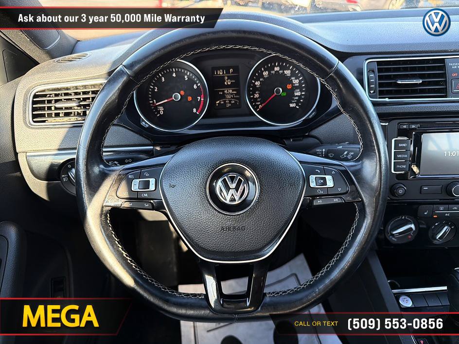 Used 2015 Volkswagen Jetta Sport FWD image 21