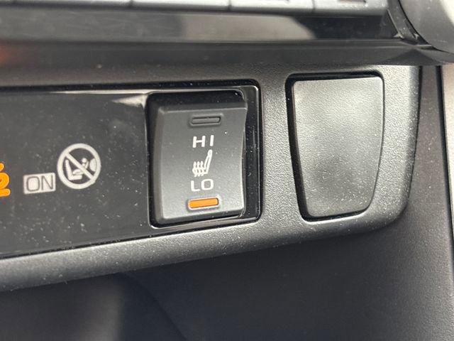 Used 2024 Toyota RAV4 XLE w/ Convenience Package AWD/4WD image 17