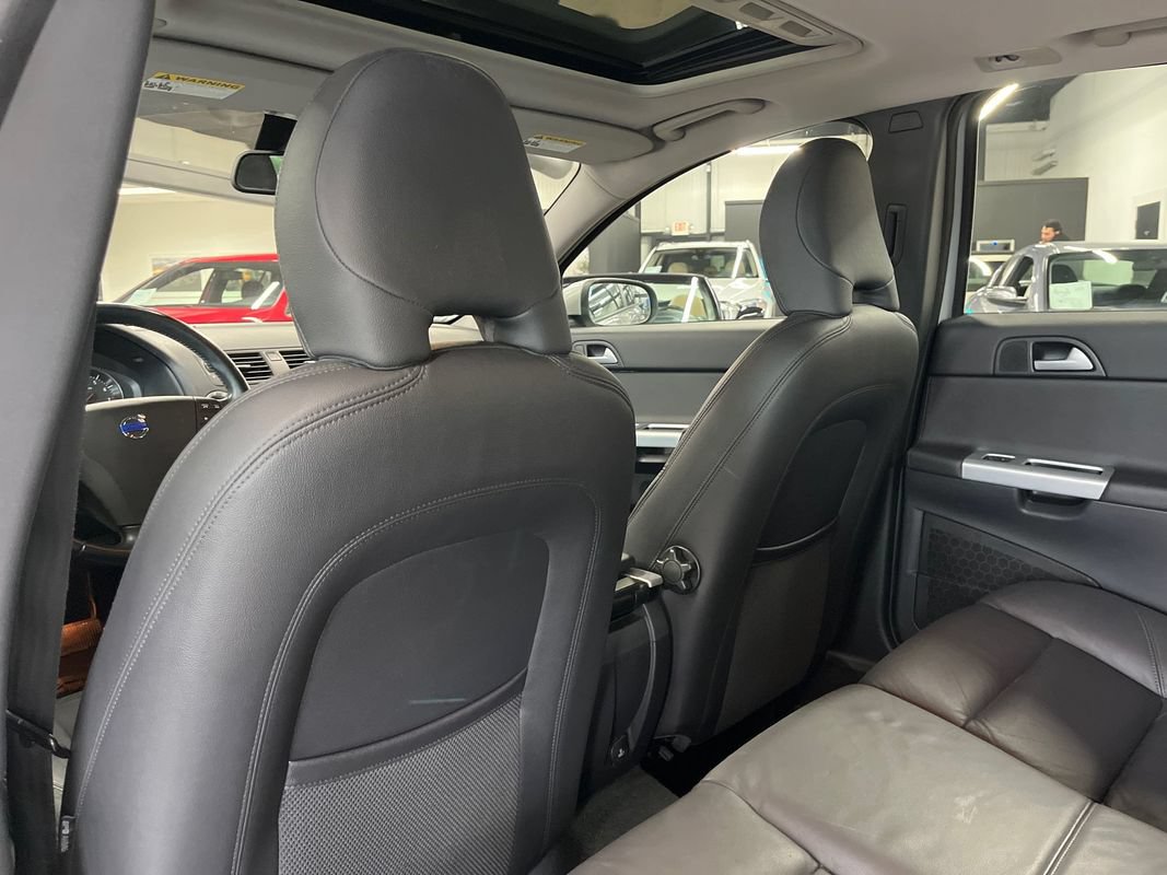 Used 2011 Volvo V50 T5 w/ Preferred Pkg FWD image 44