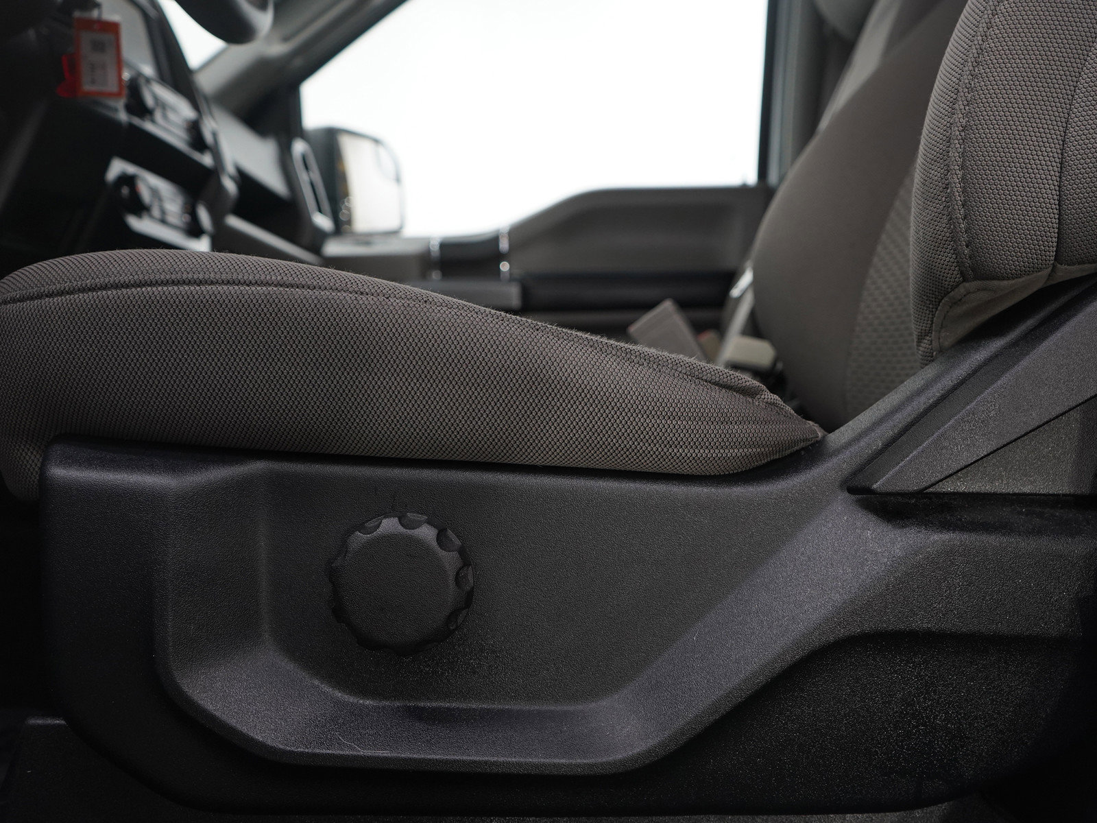 Used 2020 Ford F150 XLT image 22
